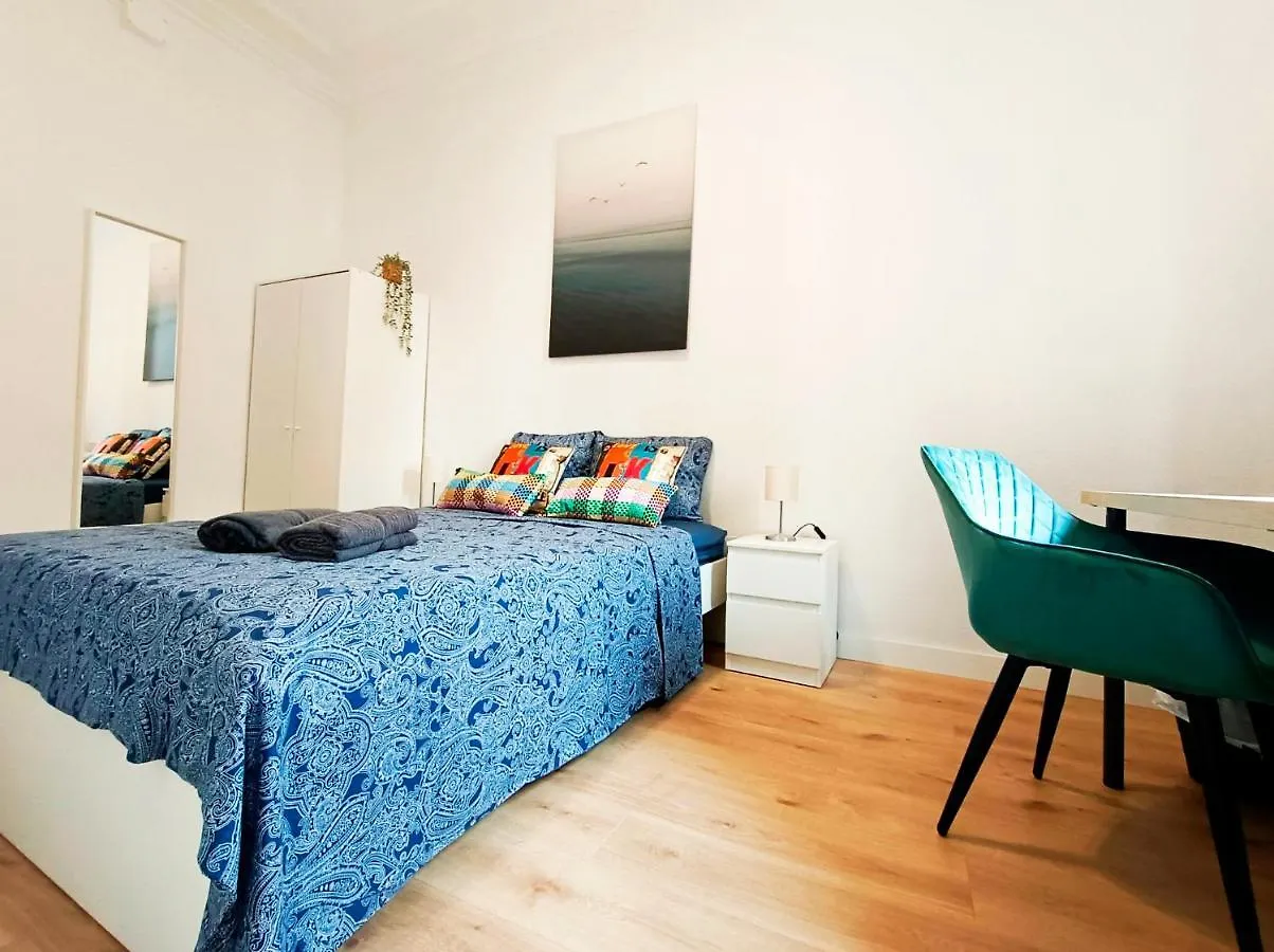 By Born & Gothic Rooms Barcelona Hostel